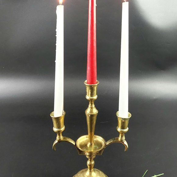 Vintage - Beautiful, Simple & Elegant - Solid Brass - 3 Arm Candelabra - Picture 8 of 10
